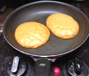 almost ready to flip! tip: look for air bubbles - that indicates the pancakes are probably done on the bottom 